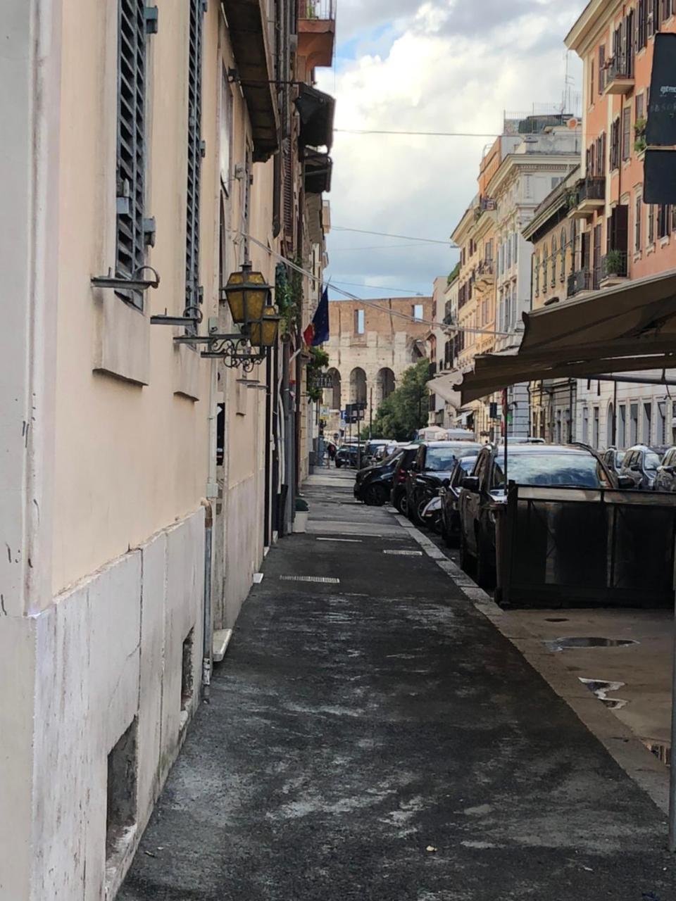 Residenza Giulia Al Colosseo Rom Exterior foto